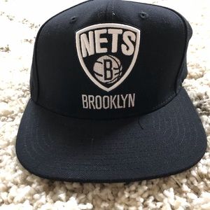 Adidas Brooklyn Nets Logo Black Flat Rim Snapback